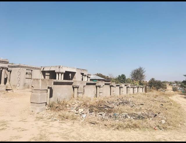 6 BEDROOM HOUSE FOR SALE IN TSWINGA